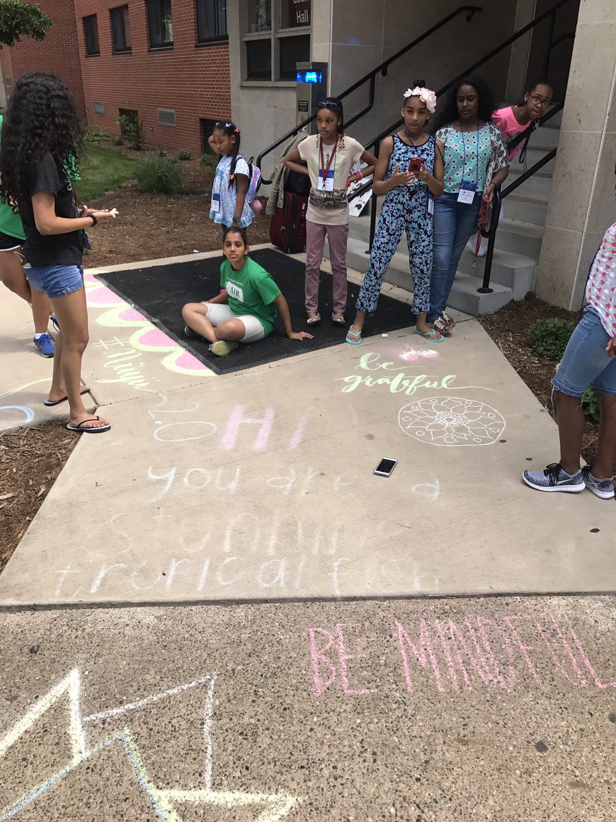 nuyu_team's tweet image. NuYu is moving to Whitney to spread #mindful eating &amp;amp; chalk art positivity for lunch. Join us! #FPSPI #Problemsolved #wwprsd