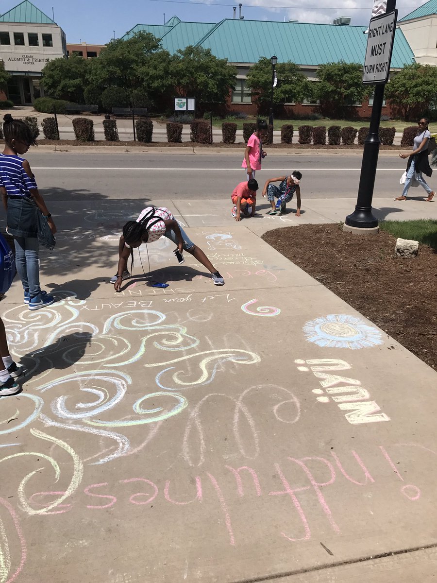 nuyu_team's tweet image. NuYu is moving to Whitney to spread #mindful eating &amp;amp; chalk art positivity for lunch. Join us! #FPSPI #Problemsolved #wwprsd
