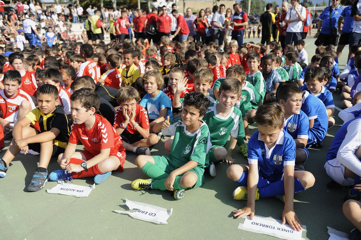 heraldoaficion's tweet photo. #FÚTBOL. El Stadium Venecia celebra la tradicional Fiesta de Escuelas de Fútbol. @St_Venecia https://t.co/qpHsWK1oE3 https://t.co/tRECUUVFzt