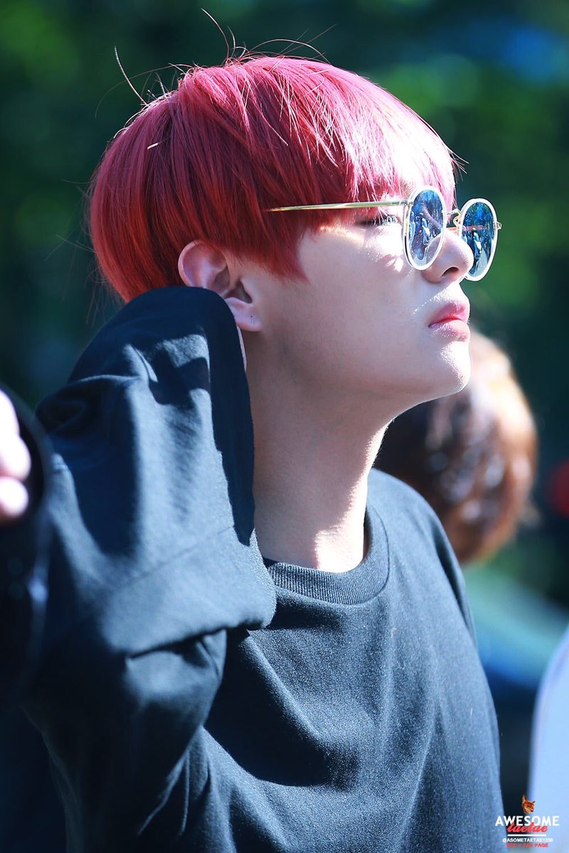 veewitching's tweet photo. Taehyung looking like coming out straight from a manga. Can the red hair make a comeback pls? #GUCCIBOY https://t.co/PdAI7nwZMF