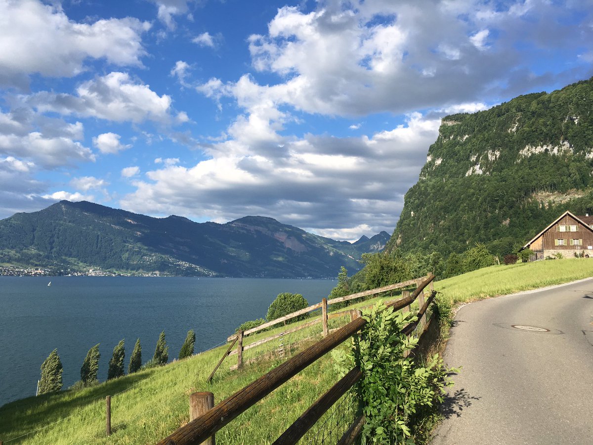 bernietaps's tweet photo. It's much easier to appreciate the beauty of central Switzerland when you are here to 'feel' it #inderSchweiz #comevisit https://t.co/uXLQrDOgB1