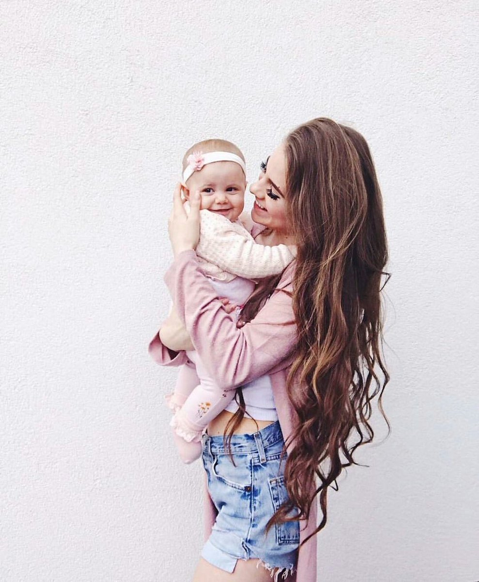 LisaAnaFan's tweet photo. @LisaSchiffner 2 cuties 1 picture 😍😘❣ https://t.co/Vt6gVLZ2oC