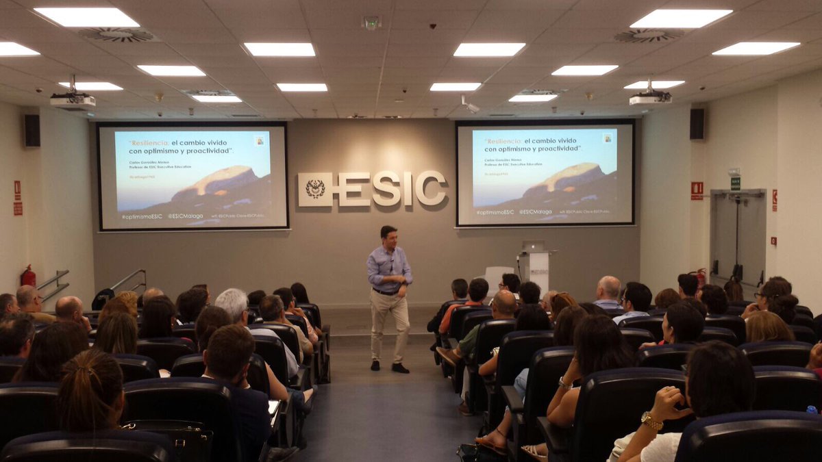 ESICMalaga's tweet photo. Empezamos la #masterclass de @Carlosga1965 sobre #resiliencia, #optimismo, #proactivdad y gestión del cambio https://t.co/s3IIRaXrFg