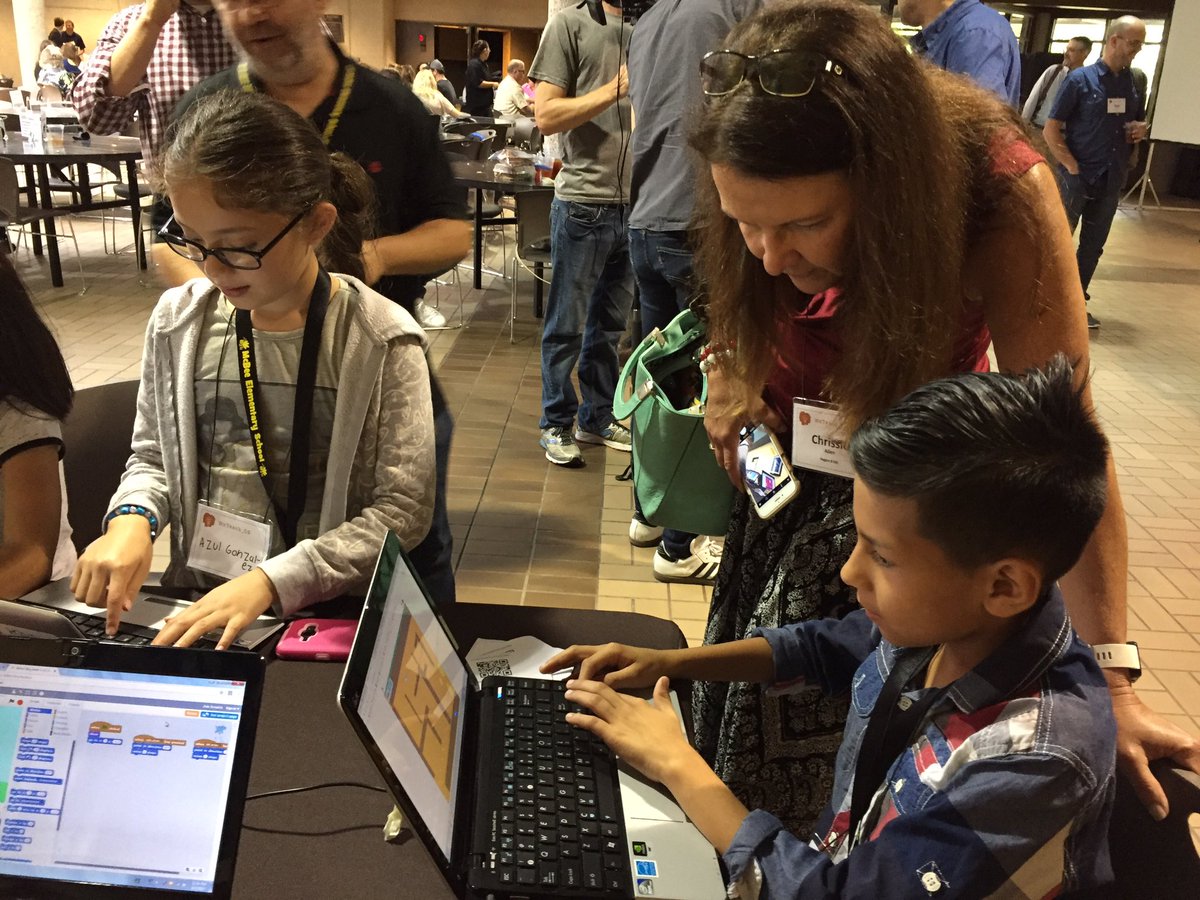 vkajones's tweet photo. Showing computational thinking skills while using #powerskills  #aisdproud @RafaelAlbaEd #wtcs2017 @ElementaryMcbee @drfletcher88 @codeorg https://t.co/2t3ONxvi6N