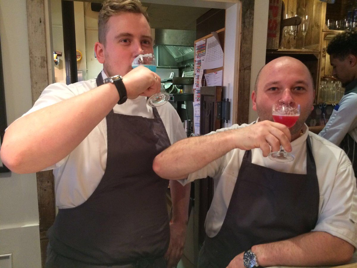 ClarendonCellar's tweet photo. The boys trying our #elections specials 😏 Join us for a screening of the election this evening 🇬🇧 #Red or #blue? Or both for that matter. 🍸🍸 https://t.co/N22ZuOURZZ