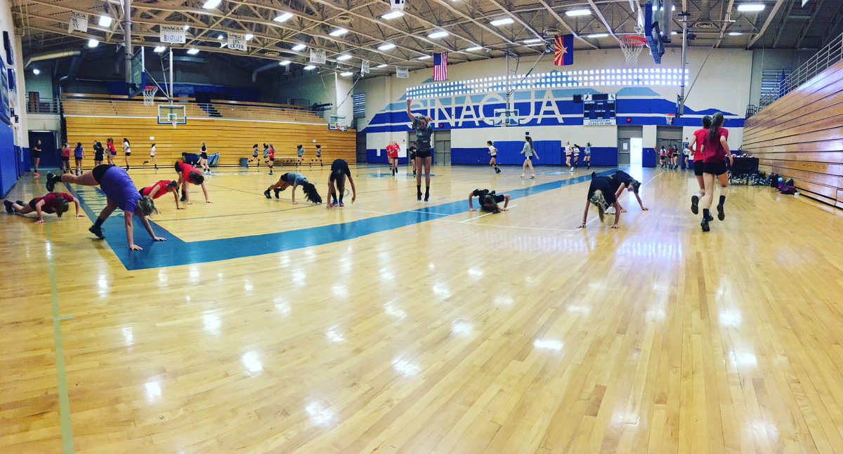 coconinovball's tweet photo. Putting in work today! 🖤🏐❤️🐾 #chsvb17 #pantherstrong https://t.co/ayAaeKVGGQ