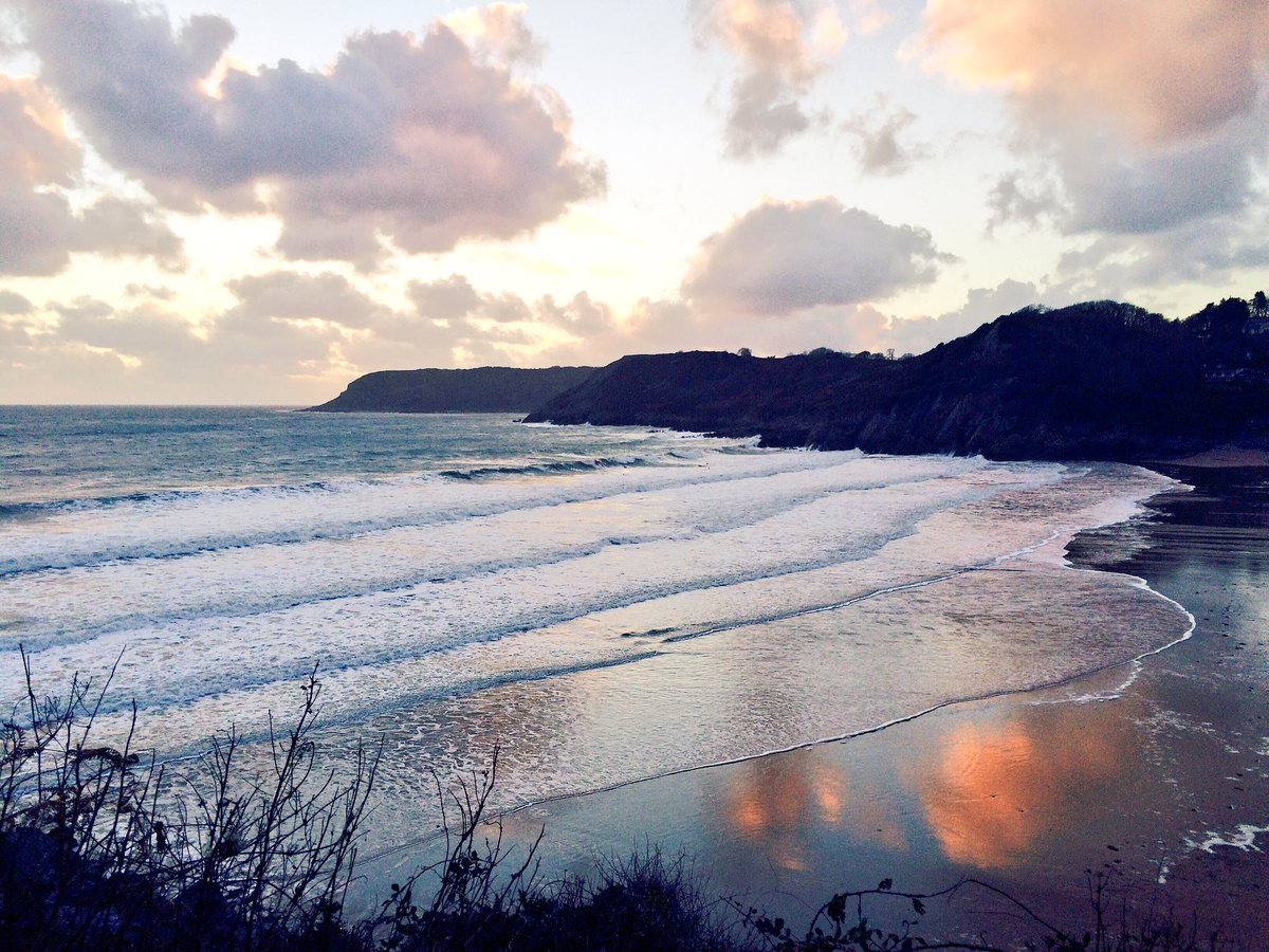 Did you know 82% of our bathing waters are 'excellent'? That's the best in the UK #WorldOceansDay #WalesCoastAwards #mycoast