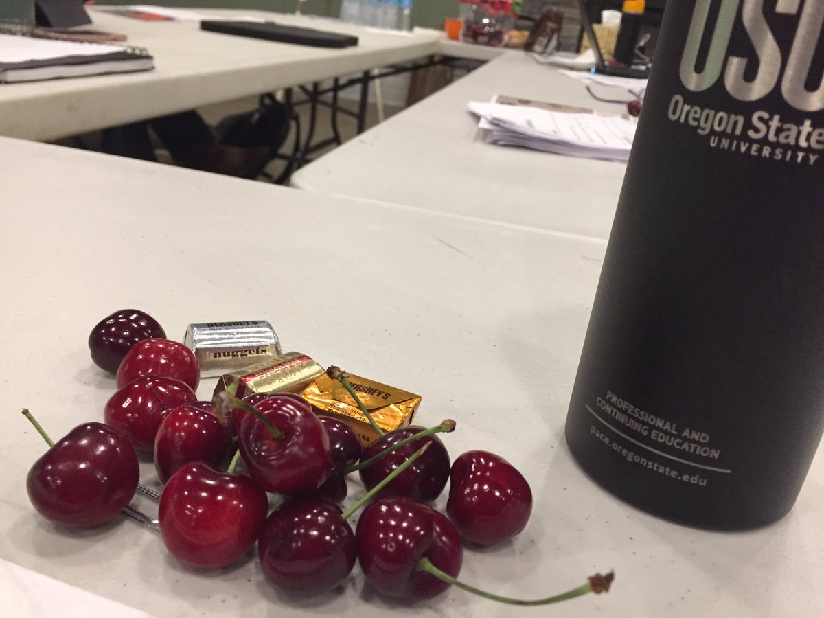 editor_jennifer's tweet photo. When your boss brings chocolate and 🍒 to the retreat. 🙂#CoopExt https://t.co/hWuJfYpOuw