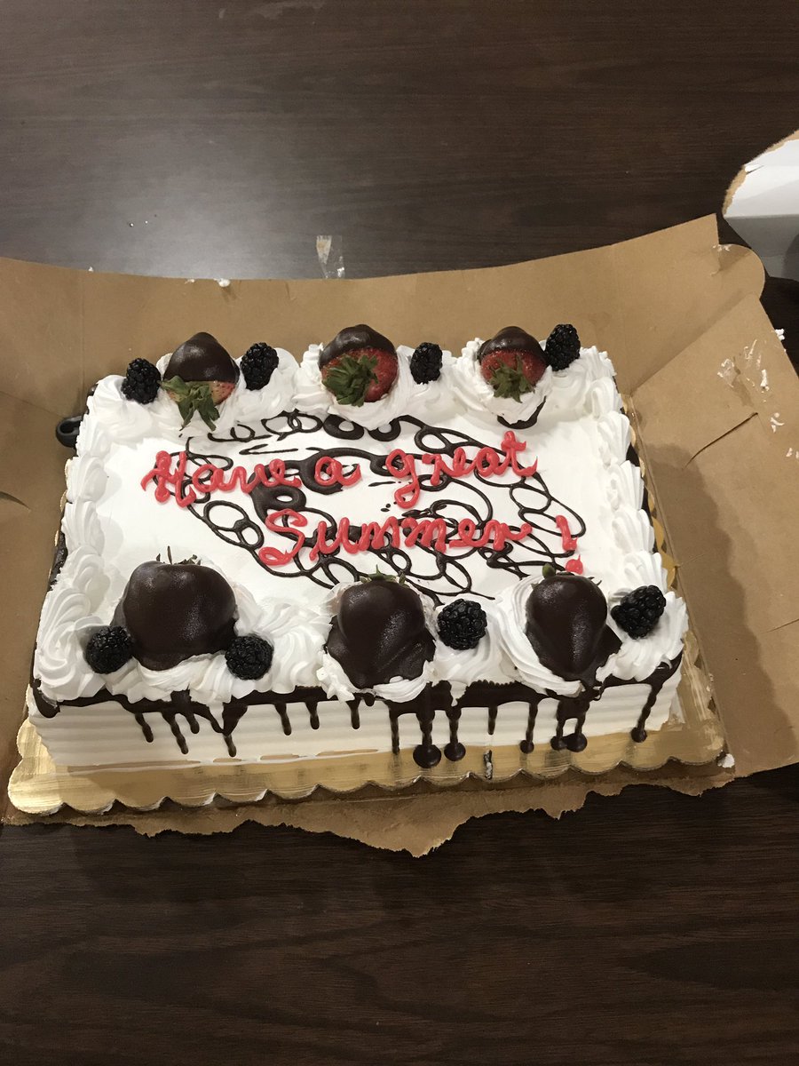 oconnor_teach's tweet photo. Almost done with the school year! Thanks @Ramily60 lunch ladies! https://t.co/mjwKLd8xLo