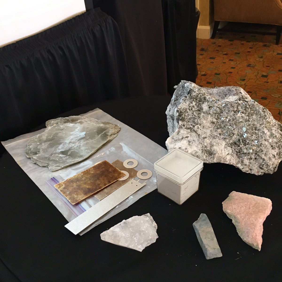 RotaryAshNoon's tweet photo. A geological history of the southern Appalachians. Awesome rock collection #rotaryrocks https://t.co/SNzBBD4mGC