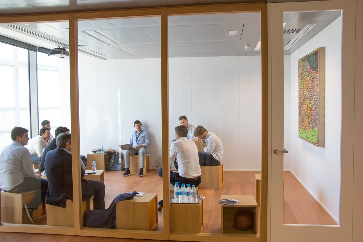 "Zapateando por España" <a href="/santipereiro/">Santiago Pereiro</a> <a href="/tomaspando/">Tomas Pando</a> nos cuentan su experiencia como emprendedores en Barcelona #agendaEmprendedora