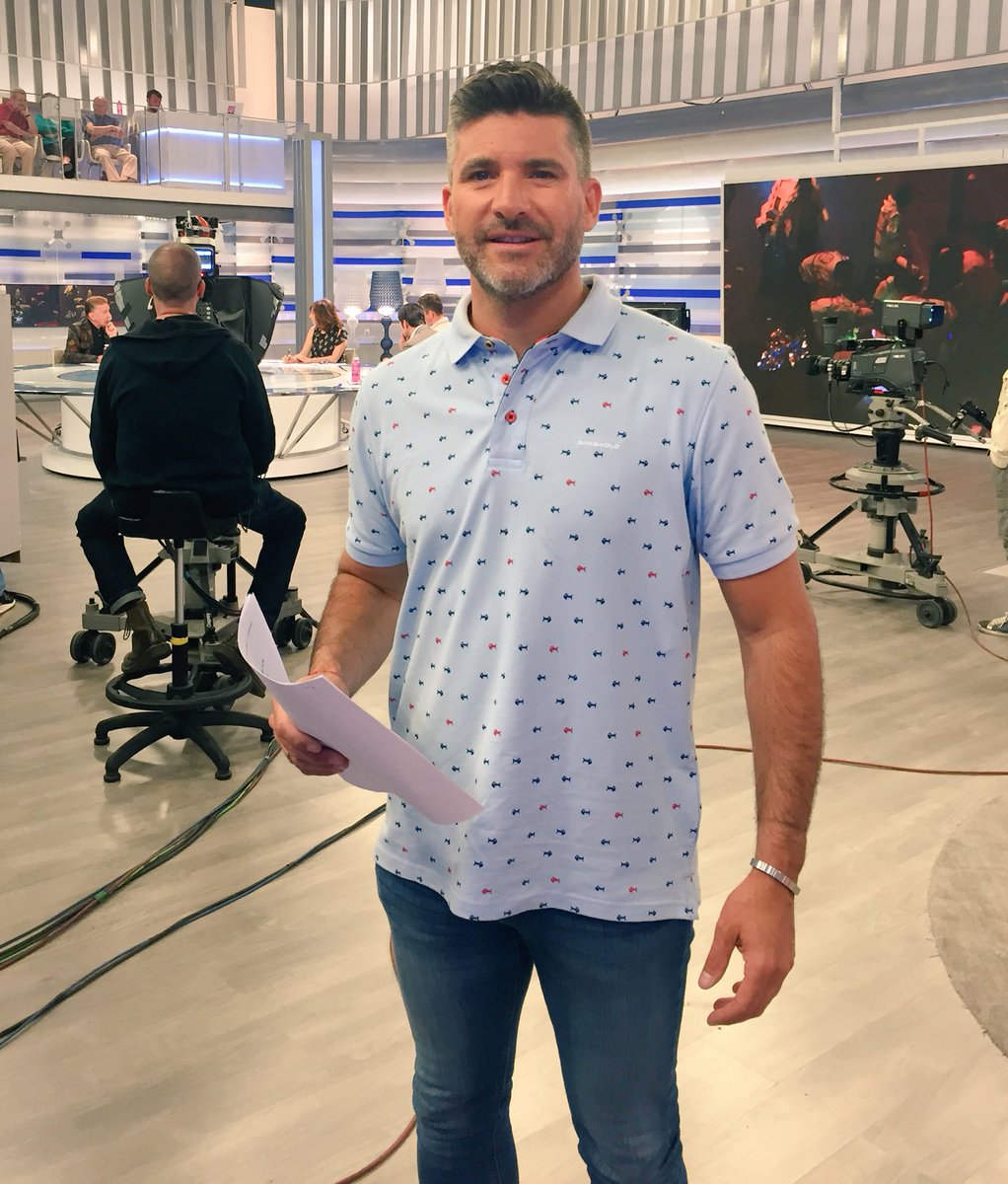 TSanchisG's tweet photo. #EsparToños mañana viernes nos vemos en el club social de @elprogramadear donde trataremos grandes temas de super actualidad #Telecinco https://t.co/5LMikTGnPh