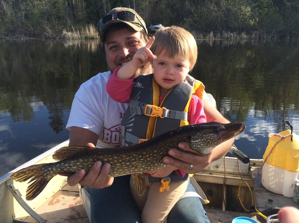 GRHappenings's tweet photo. Take a kid fishing is this weekend June 9-11. https://t.co/nLqUEz3hXF #HeadNorth #FishGrandRapids #OnlyinMN @mndnr @exploreminn https://t.co/Y8UOC13TmT