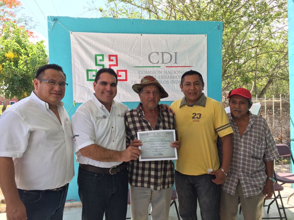 JesusCVidal's tweet photo. @CDI_mx apoya al grupo de Miel melipona "La Nobleza de la Xunan Cab" inversión federal :$91, 600.00 Ticopo Acanceh, Yucatán #PRODEI https://t.co/d9PS2AKALL