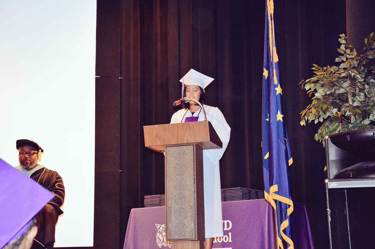 HHS_technology's tweet photo. A few special photos of our class president, salutatorian, and co-valedictorians. #WeAreWildcats #WildcatsMatter #schk12 #classof2017 https://t.co/tWzAr7qMZp