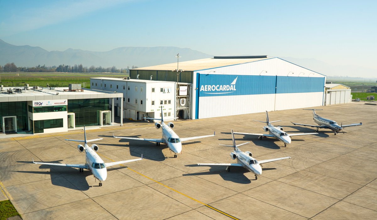 aerocardalchile's tweet photo. Nuestra flota de aviones jet, turbohélice y helicópteros nos permite operar en todo tipo de pistas y lugares de difícil acceso. #AvGeek #FBO https://t.co/TNKOW40jVR