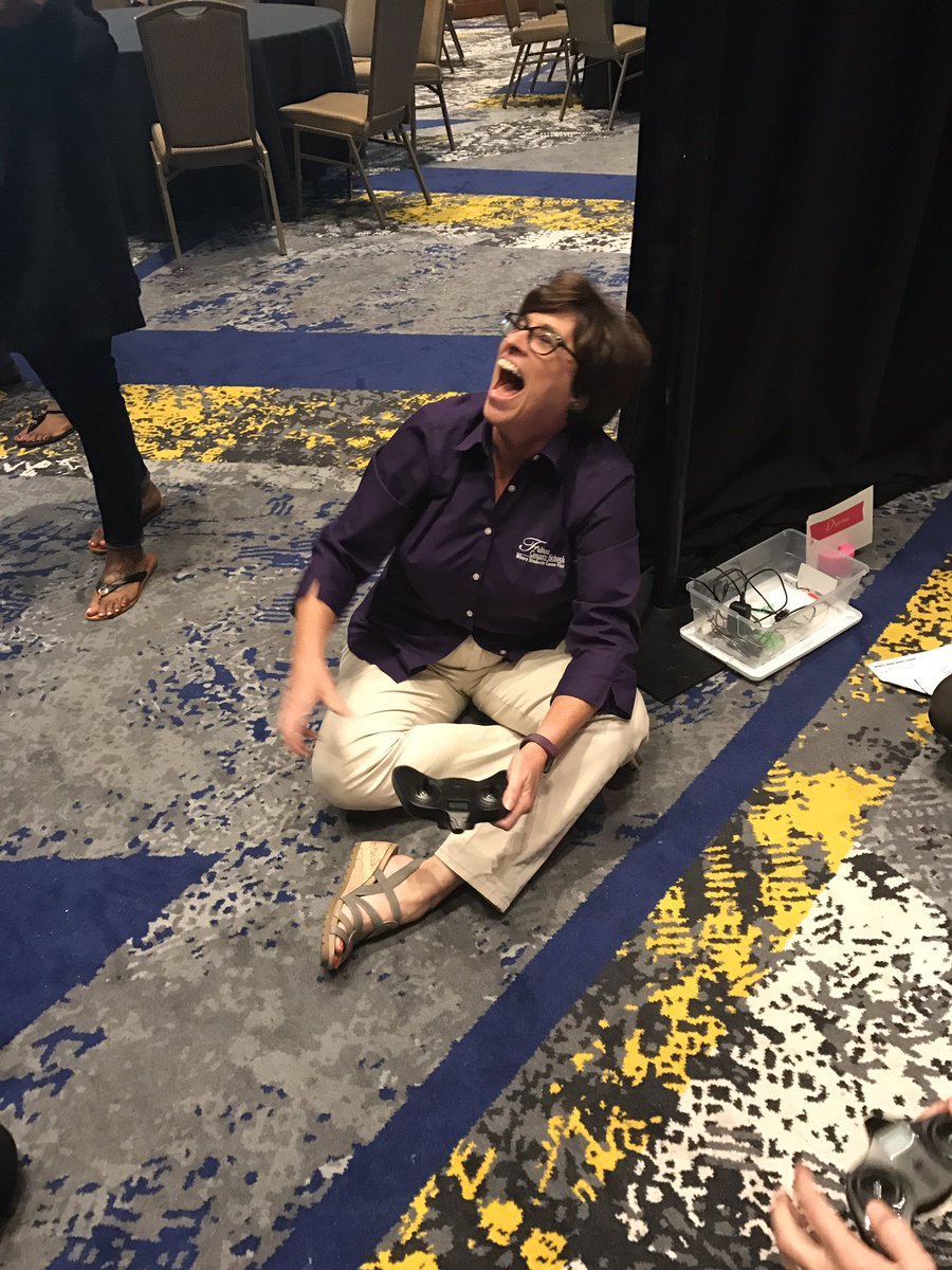 Humphrey_EdD's tweet photo. Having fun flying drones! #gameonFCS @FCSAssess @ConnieMaggert https://t.co/78mVjtE6qG