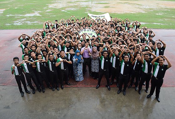 PIRATES1418's tweet photo. #HBND Lanun-lanun sekalian ๐ Susah senang kita tempuhi bersama๐ Sayang korang!๐๐ https://t.co/4PDVzNkOzp