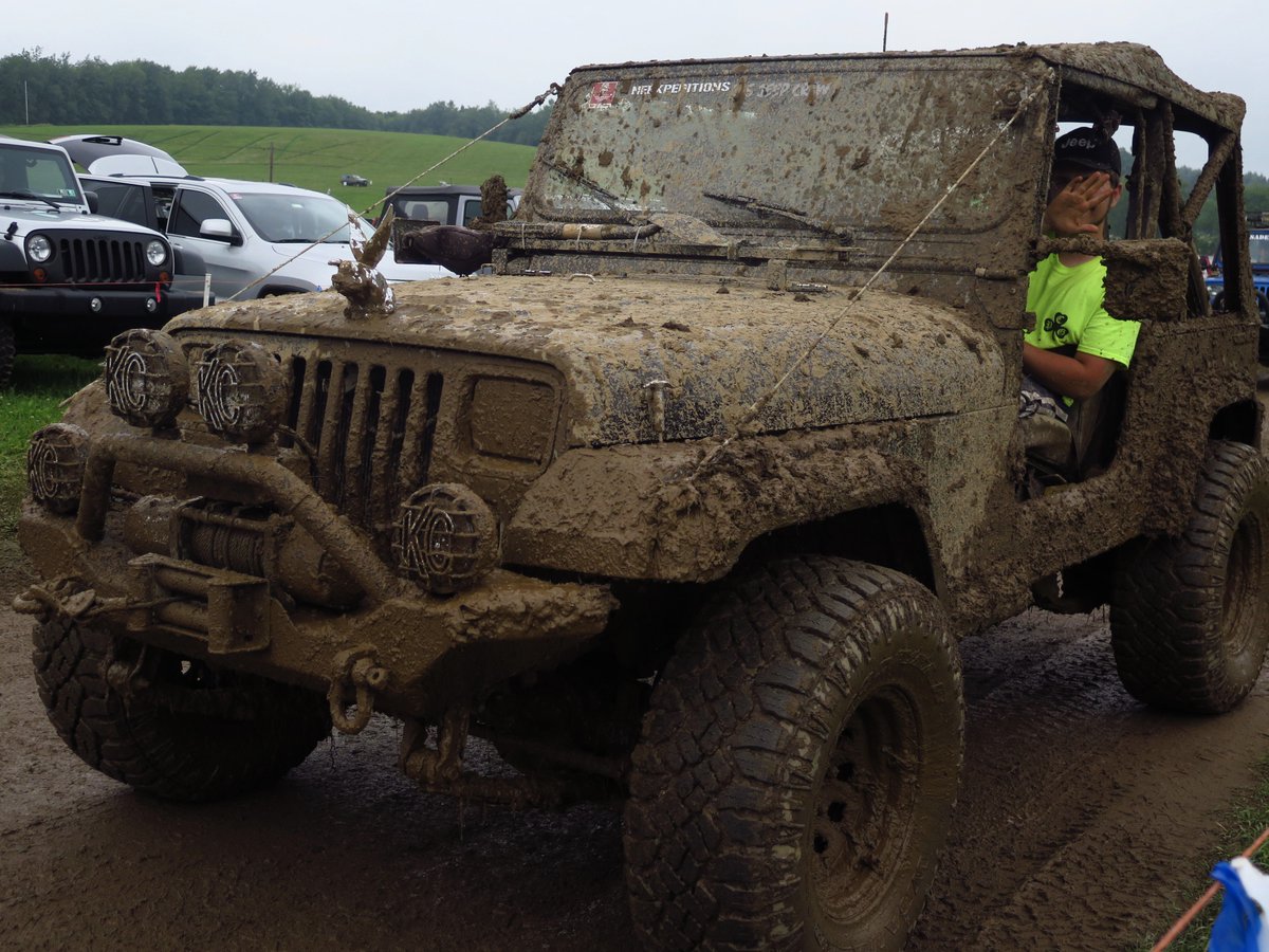 Pennzoil's tweet photo. A mud-splattered exterior is a badge of honor at @BantamJeepFest. 

Relive the record-breaking 2015 festival here. https://t.co/vAuQmnawjV https://t.co/tM1yU608nX