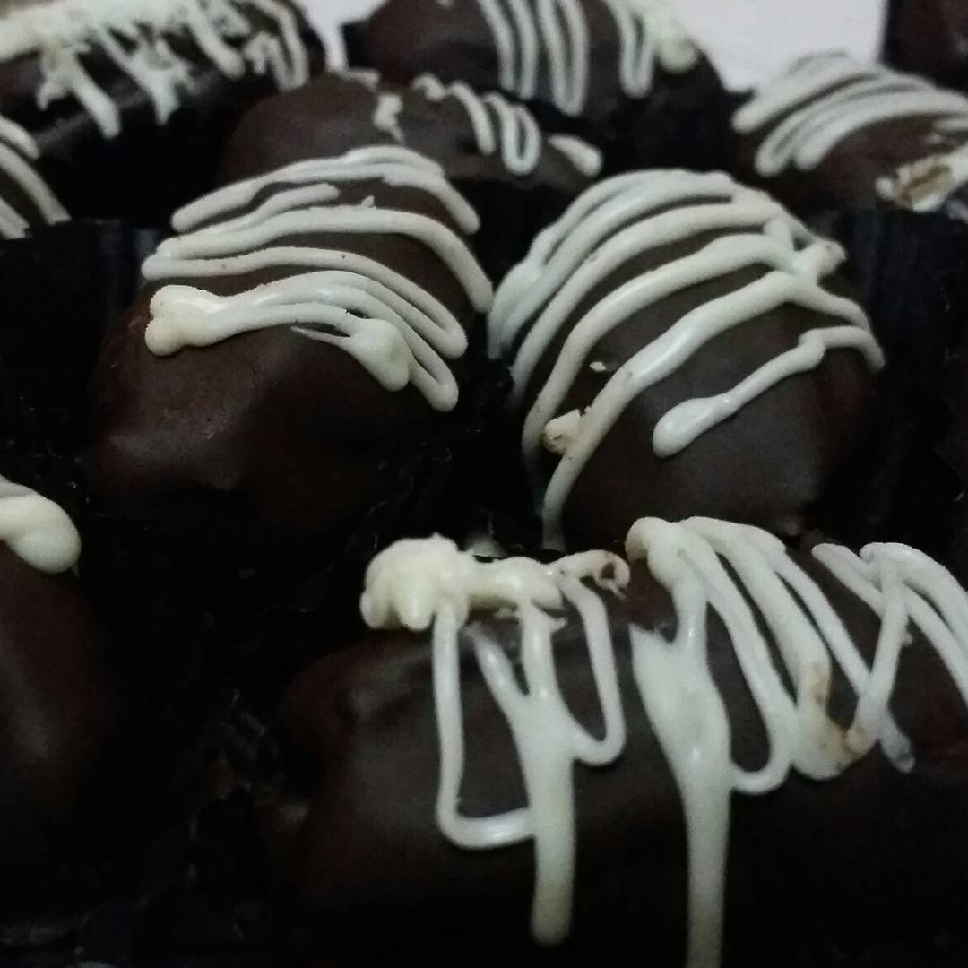 RayInstrumental's tweet image. Open Order Choco Kurma !!!
Harga Mulai 30k
Isi 20 Pcs / Toples
Menggunakan Chocolate kualitas terbaik
😊😊😊

Info Pemasanan 
Wa : 085777973947