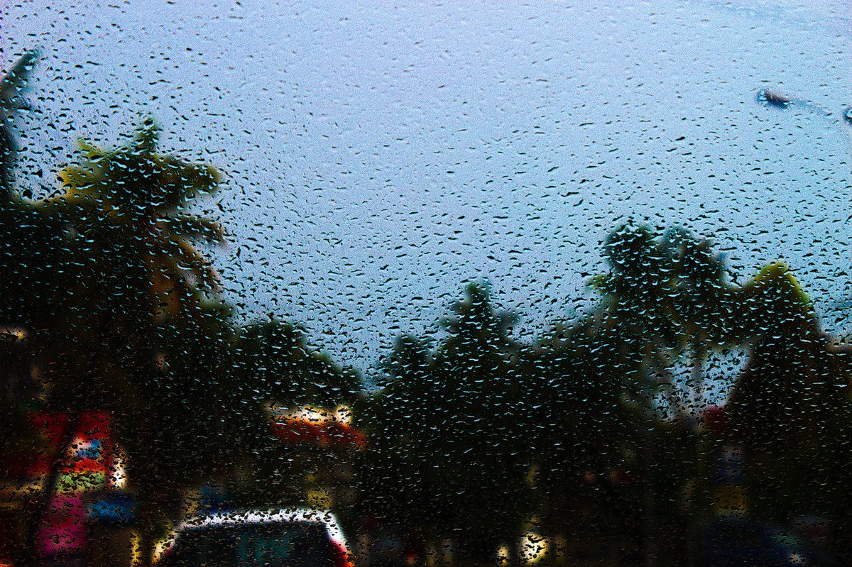 bhargilYT's tweet photo. Tears of joy are like the summer rain drops pierced by sunbeams. https://t.co/IShP6XP990