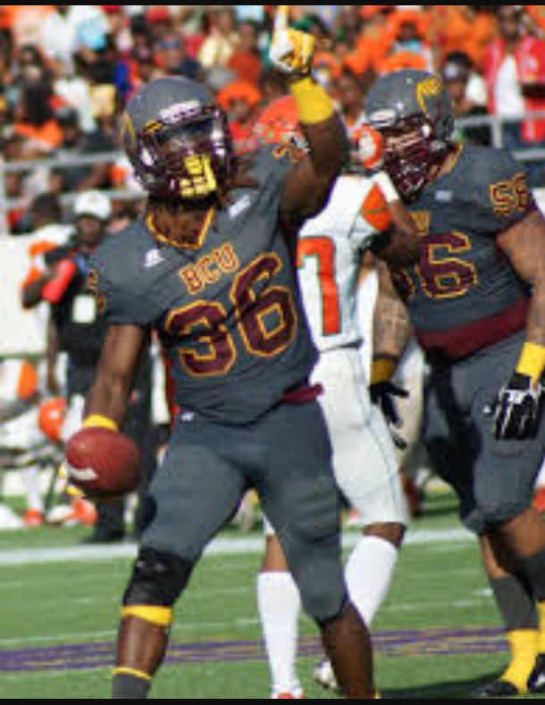 DaGorilla4's tweet photo. Blessed too have received my first D1 offer from BCU!!🙌🏾🙏🏽#Glorytogod https://t.co/P4s1zgehJW