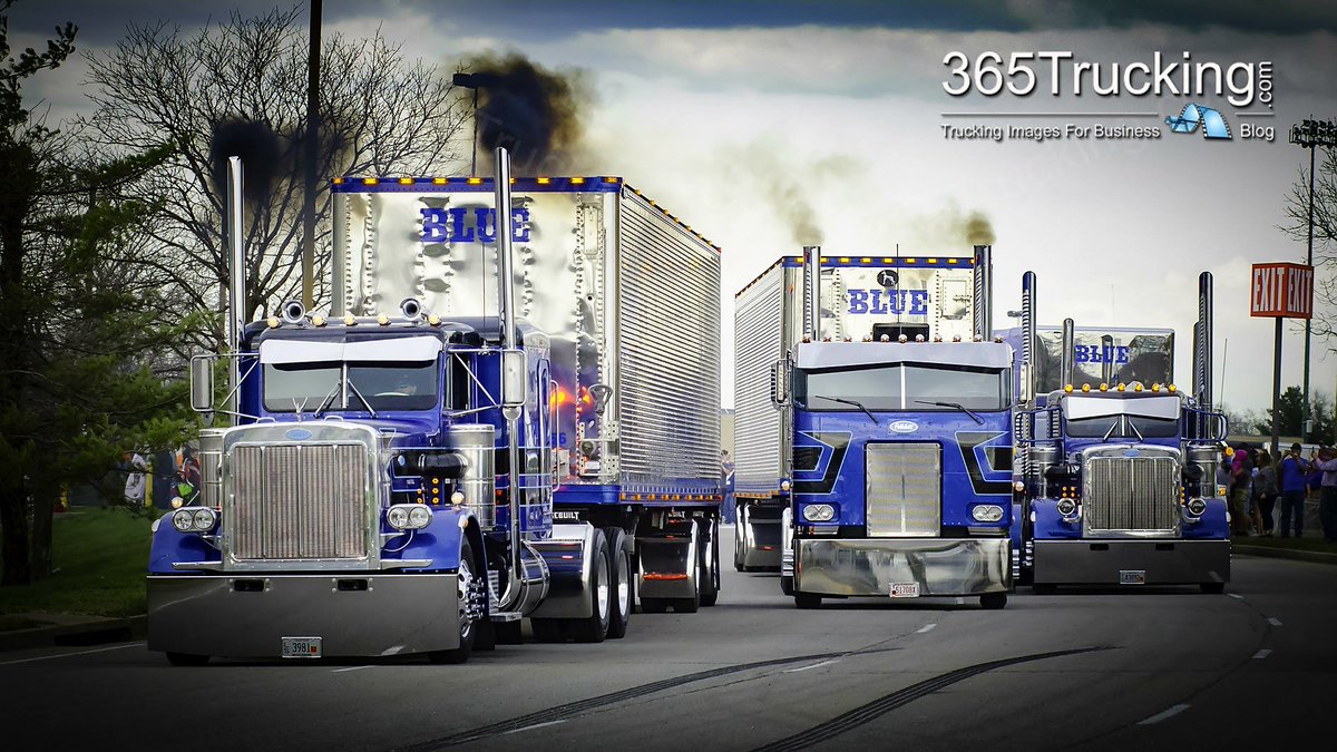 Freight_Photo's tweet photo. #365Trucking providing #Trucking images for business. #Photography by #Truckers #Peterbilt #Mats #Truckshow #BlueLogistics https://t.co/uf3kvLfzoc