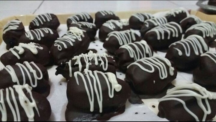 RayInstrumental's tweet image. Open Order Choco Kurma !!!
Harga Mulai 30k
Isi 20 Pcs / Toples
Menggunakan Chocolate kualitas terbaik
😊😊😊

Info Pemasanan 
Wa : 085777973947