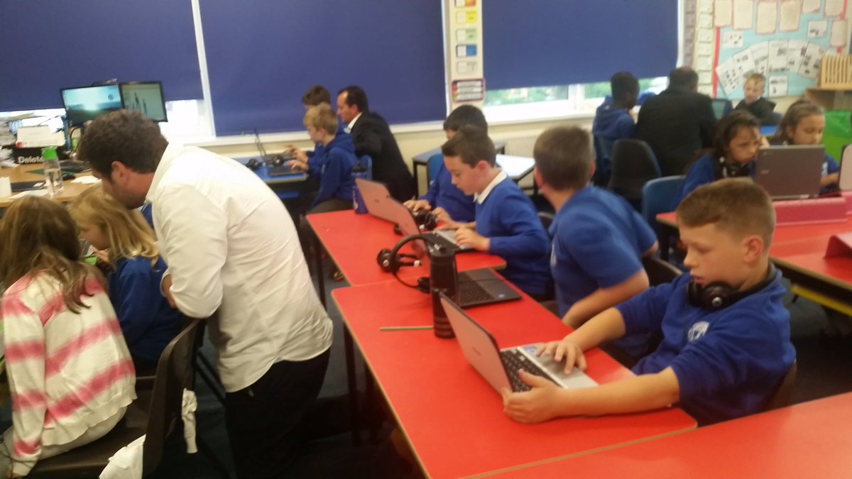 DCF_cardiff's tweet photo. Thanks @CoedGlas2018 for showing the SIG group around your @hwbplus and @just2easy_com work. Excellent pedagogical principles in practice https://t.co/TRyNj9Q0W0