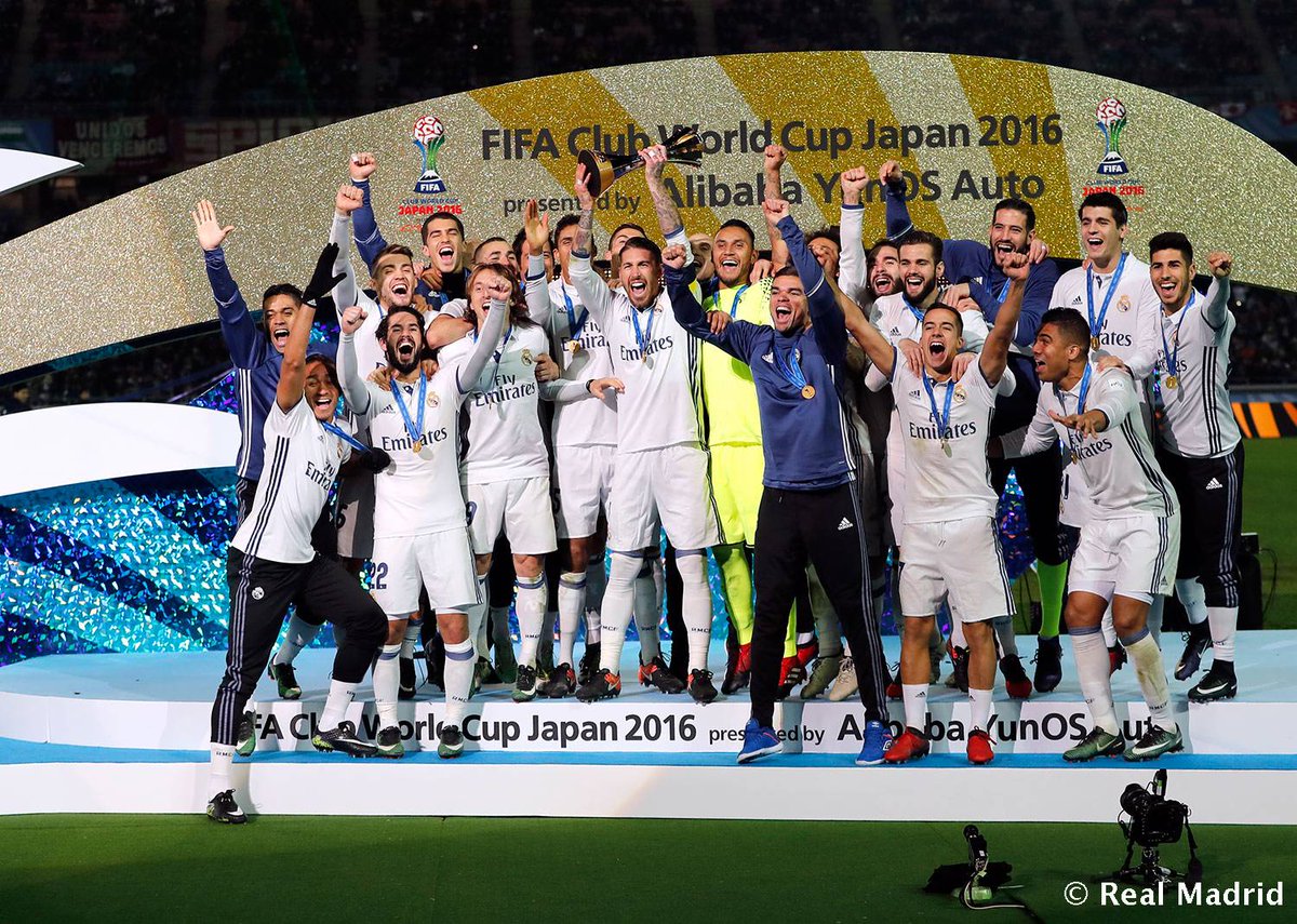 realmadrid's tweet photo. 1️⃣ Equipo.
🏆🏆🏆🏆 Títulos.
1️⃣1️⃣5️⃣ Años de historia.

🎥 https://t.co/ArMt96GJyU

#CHAMP12NS https://t.co/SQw02Sc0Vt