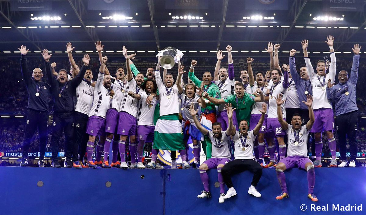 realmadrid's tweet photo. 1️⃣ Equipo.
🏆🏆🏆🏆 Títulos.
1️⃣1️⃣5️⃣ Años de historia.

🎥 https://t.co/ArMt96GJyU

#CHAMP12NS https://t.co/SQw02Sc0Vt
