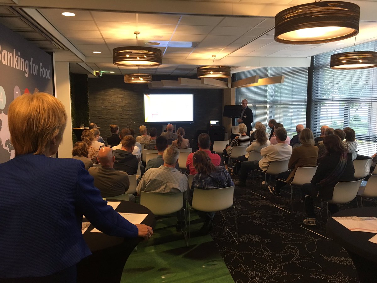 spanelles's tweet image. @RaboDrachten informatieve avond 17 duurzame woningen De Dellen in Surhuisterveen @DuurzaamwonenNL @vdveldehoen