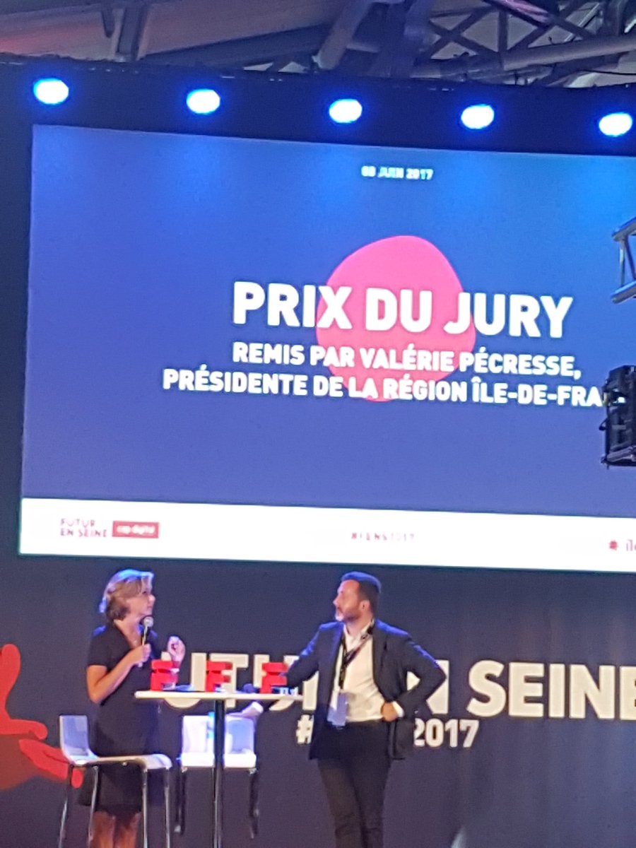 PopcornFX's tweet photo. @PopcornFX at @futur_en_seine en Seine technology awards! Suspens... #fens2017 #frenchtech #capdigital #persistantstudios https://t.co/B7tivDlDGD