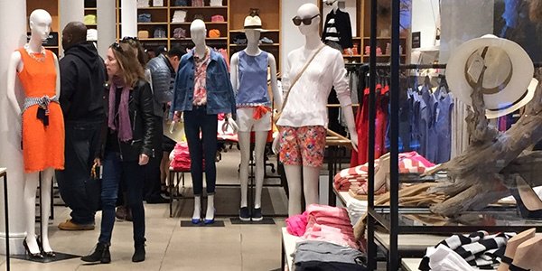 TecsysRetail's tweet image. What will happen to #JCrew without Mickey Drexler as CEO? – #RetailWire #retailers hubs.ly/H07Kcdx0 by @retailwire