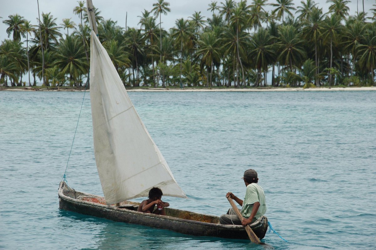 NYCSailingCamp's tweet photo. Carlo, in remote Panama fished every day with his dad under sail. The ocean is truly their life. https://t.co/fFWFwvmTqh