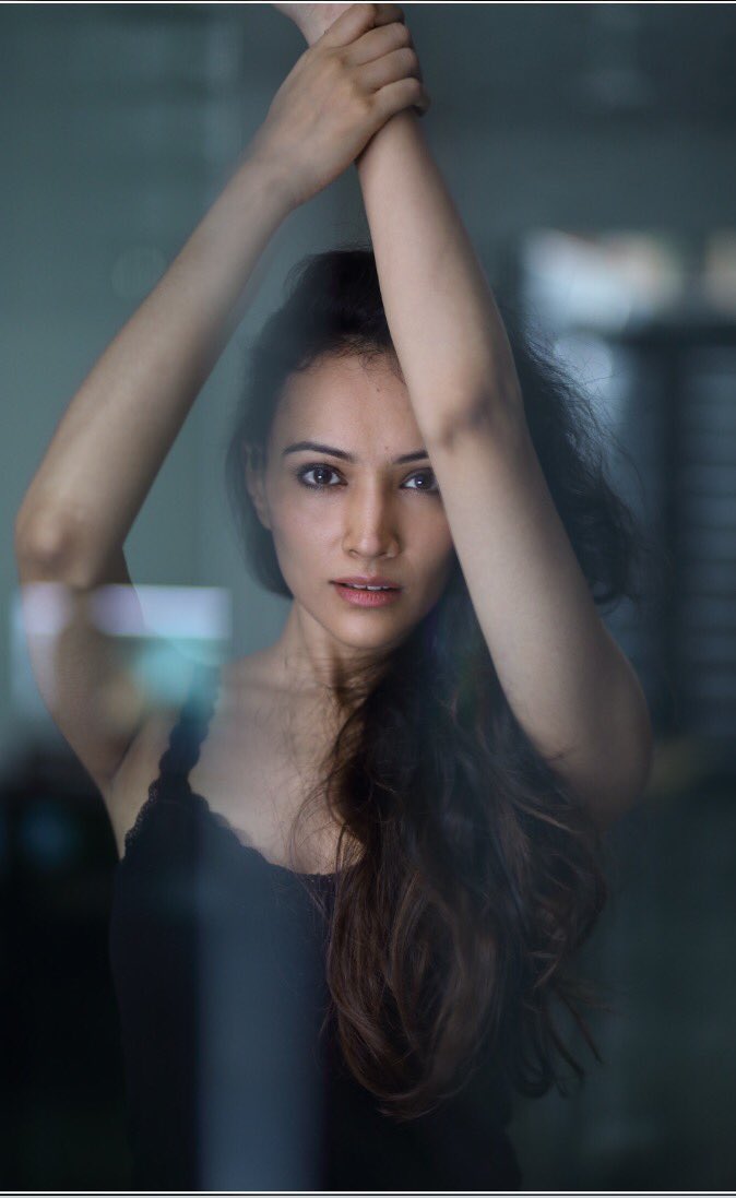 Dipannitasharma's tweet photo. A picture speaks a thousand words,so how many does 4 speak? 😄 #workwithfriends #superfunshoot @ashishchawla 🙏🏼❤️️ https://t.co/OI1kFoojVJ