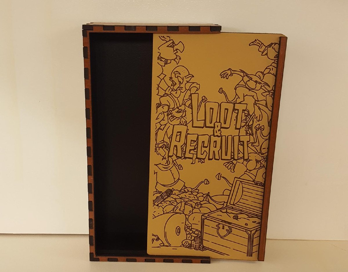 SwarmOfDice's tweet photo. Here's what the Loot &amp; Recruit Legendary Royalty Crates look like! 😃 #kickstarter #boardgames #crowdfunding
https://t.co/GMN8cseSaM https://t.co/gHqjwtP9tR