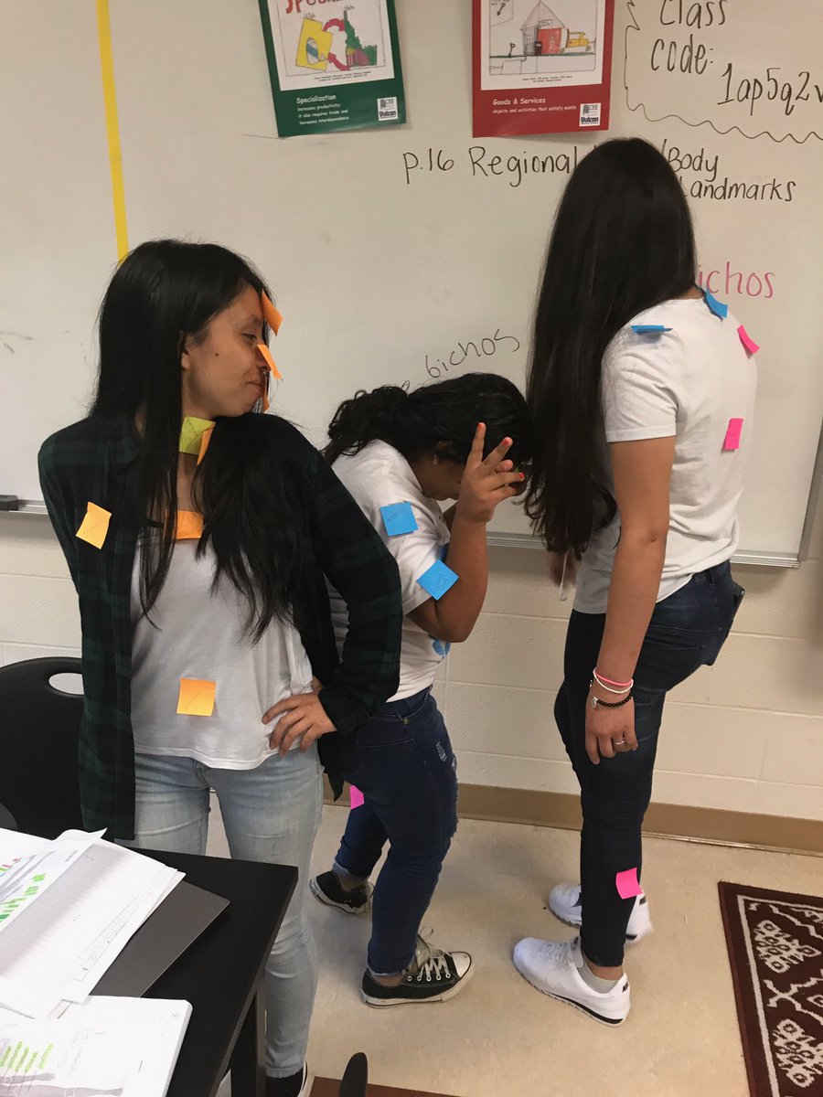 LariValtierra's tweet photo. Post-it Note Skeletons - Summer learning is fun!@JEFCOED #jefcoed #jefcoedESL https://t.co/z4aA5e6JHe