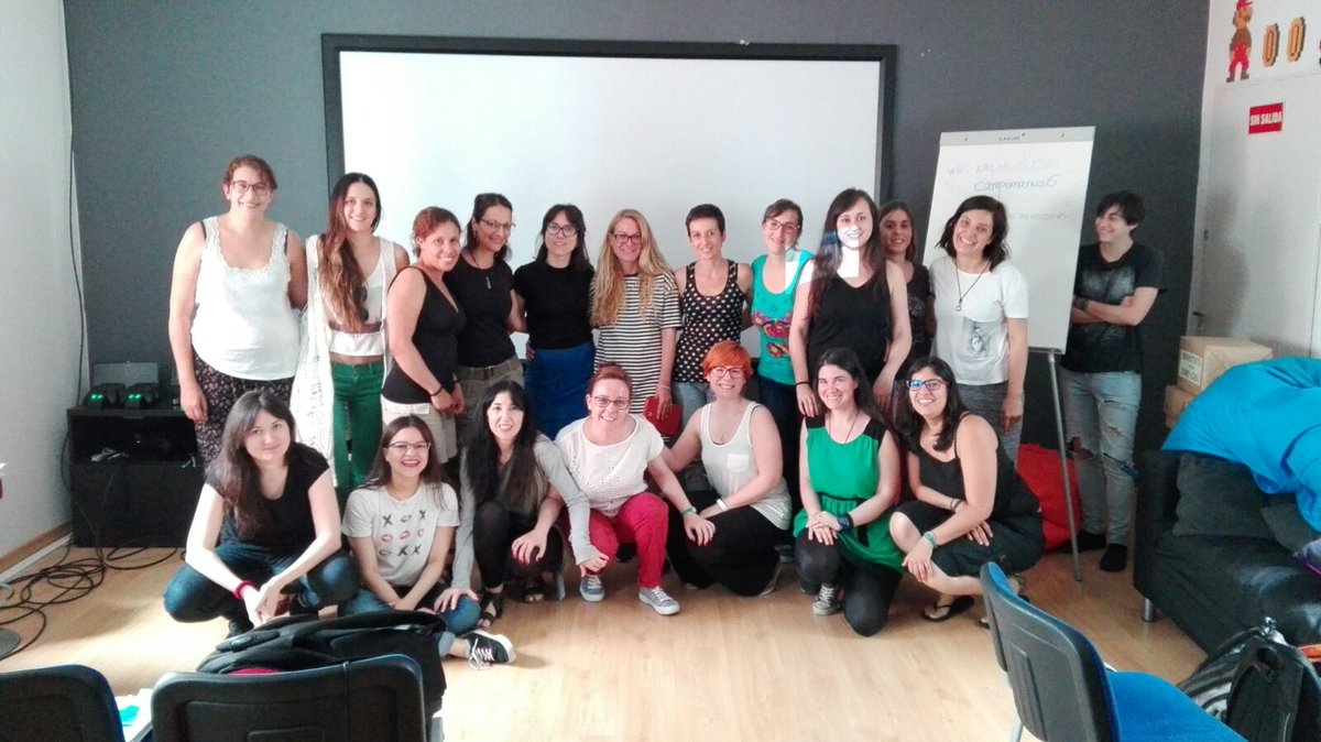 aida_flow's tweet image. Gracias por tu charla @_mlorenzo, creo que nos ha gustado a todas las #adalabers y nos va a ser muy útil para comunicarnos ;)