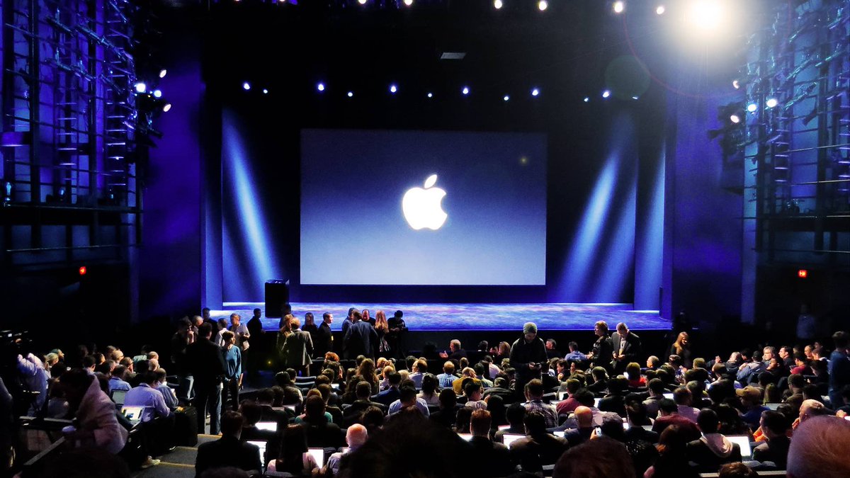 LLanzarone's tweet photo. #WWDC 2017: #Apple presenta i nuovi #iPadPro, #iMac, #MacBook e #HomePod. Ecco tutte le novità! #TechEarthBlog https://t.co/ou2aXpxfON https://t.co/vBCRFsHMS7