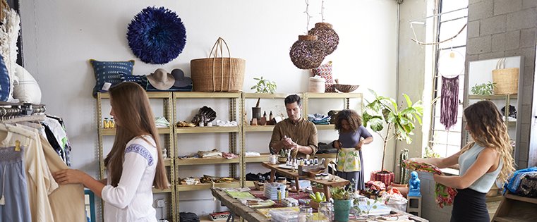 VideoEmailMkt's tweet photo. The Next Wave in Digital Agency Marketing: Brick-and-Mortar Pop-Ups At this point, everyone knows that e-commerce https://t.co/ksORD33ojx https://t.co/FSdGT652Nv