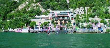 Gutschein_M's tweet image. Segelkurs - für Kinder in Riva del Garda: 5 Tage für kleine #Wasserratten dlvr.it/PKnWxt