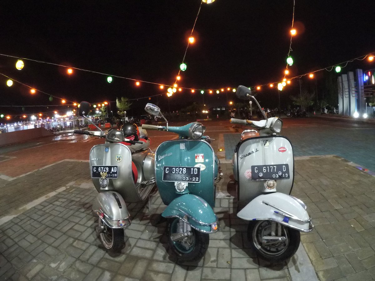 Nyobain tempat kuliner yang lg nge hits di Pemalang Gandulan Culinary Centre