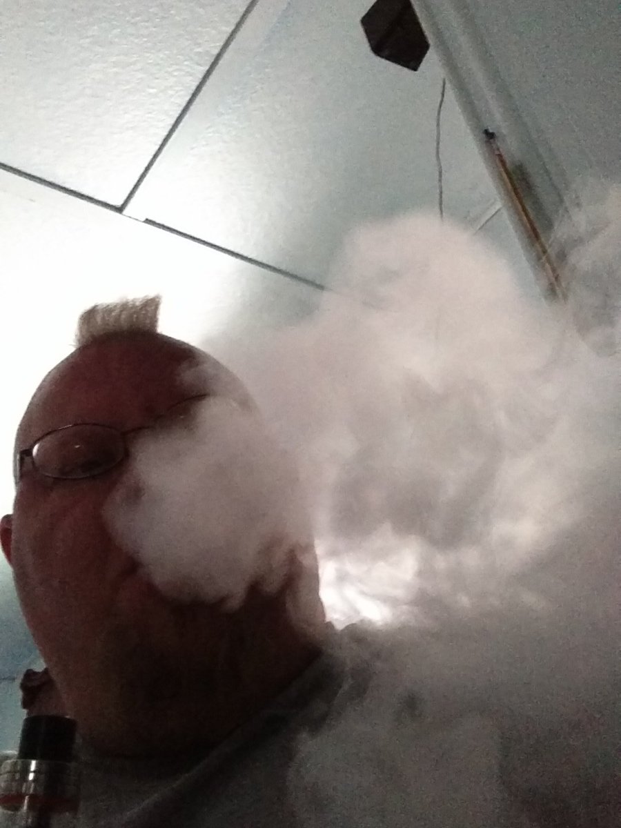 Loco0s0's tweet photo. #Smokfordays https://t.co/RhCfQCmYU5