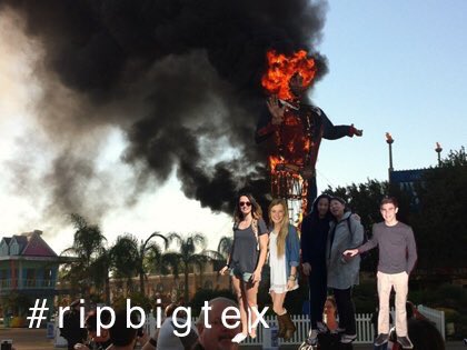 eileentak's tweet photo. happy birthday @emerson_naironππ so glad we met his year in AMSTUD and I hope u have the best day!β€#ripbigtex https://t.co/vgpSkkySML