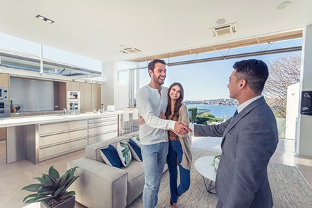 Do you have a client that’s relocating to a new city, state or even a new country? spr.ly/60178YsMH