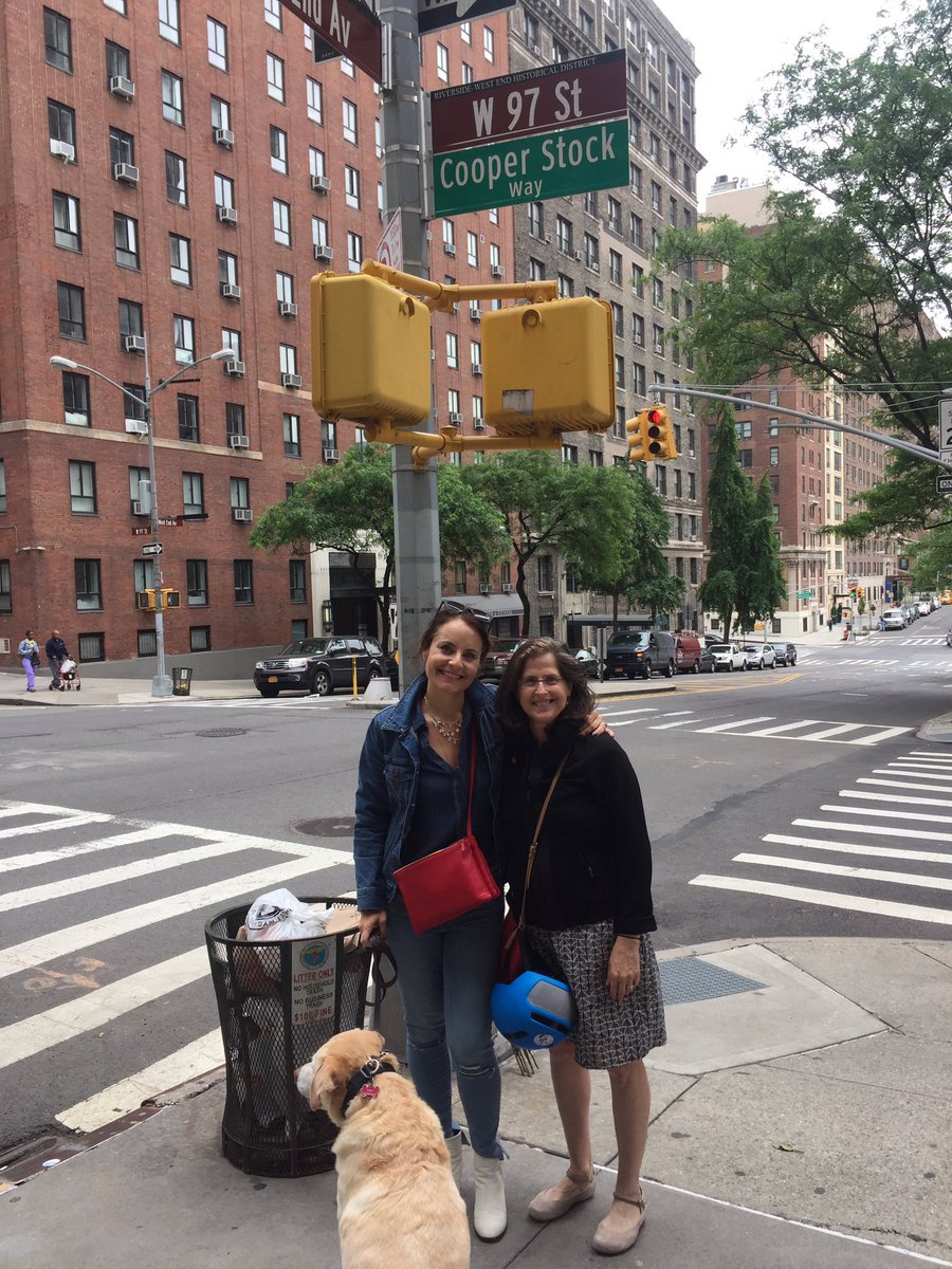 pedalmom's tweet photo. .#cooperstock Way with the amazing @HelenRosenthal 3 years later still fighting for safer #NYC streets @transalt #coopshoops #soulcycle https://t.co/SsBDpcgJyP