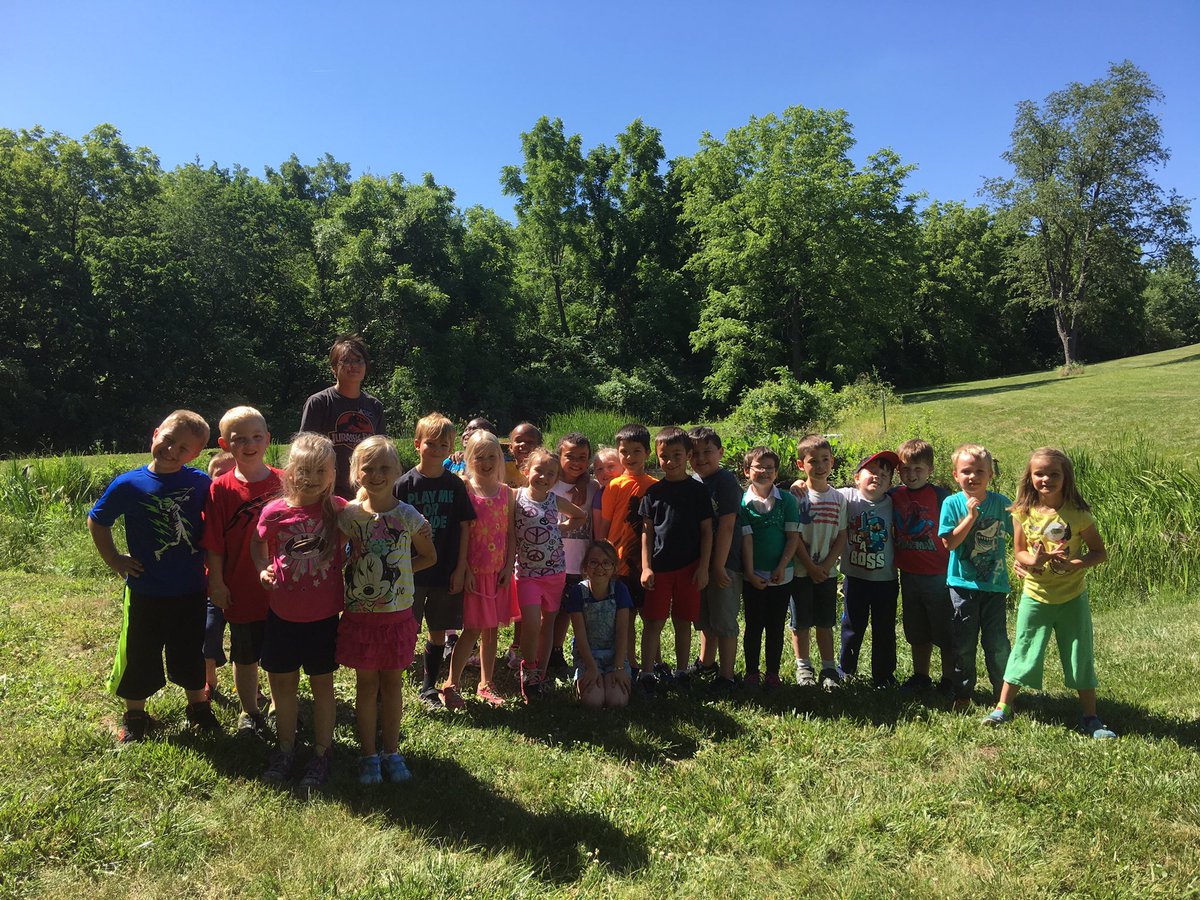 ParkwaySJSD's tweet photo. 1st &amp; 2nd graders spent a summer day exploring and learning at the Missouri Dept. of Conservation! 🦋🌿🐛#sjsdsummer #fieldtrip https://t.co/KHdvPTEwlF