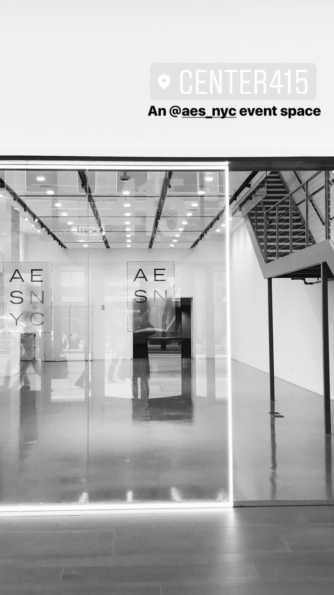 suekobin's tweet photo. @AES_NYC #Center415 Entrance Gallery. #AESNYCvenue #eventprofs ⭐️⭐️⭐️⭐️⭐️ https://t.co/CDjWz6VhfA