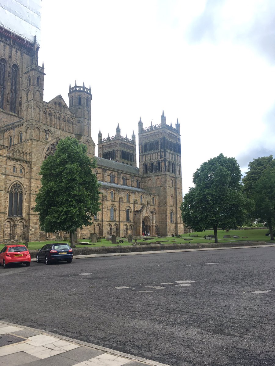 CraigBatemanUK's tweet photo. Majestic @durhamcathedral - a sign of permanence and tranquility in a time of change and uncertainty. https://t.co/y479pttkbP